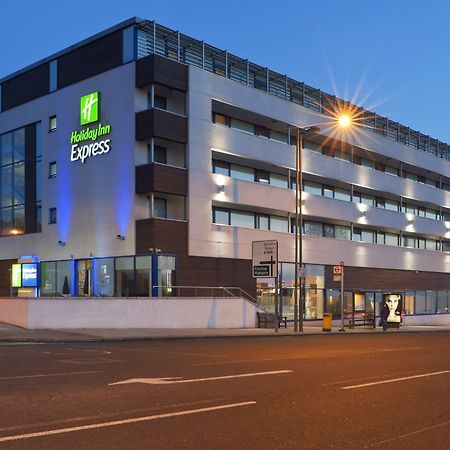 Holiday Inn Express London Golders Green, An Ihg Hotel Финчли Экстерьер фото